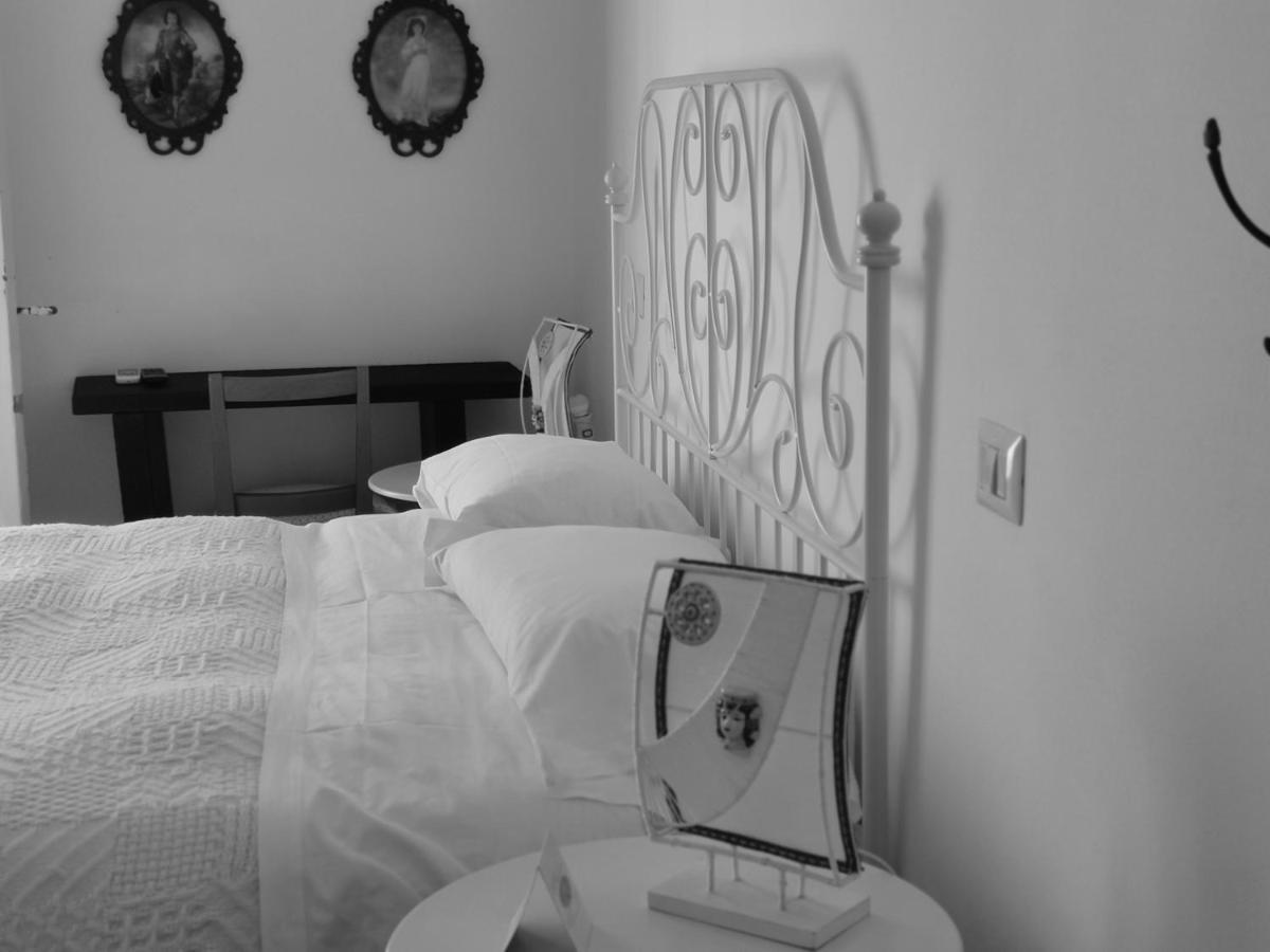 Fera O' Luni Bed and Breakfast Catania Exteriör bild